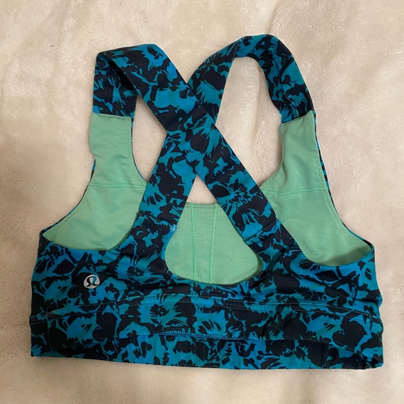 Lululemon sports bra - Picture 2 of 2
